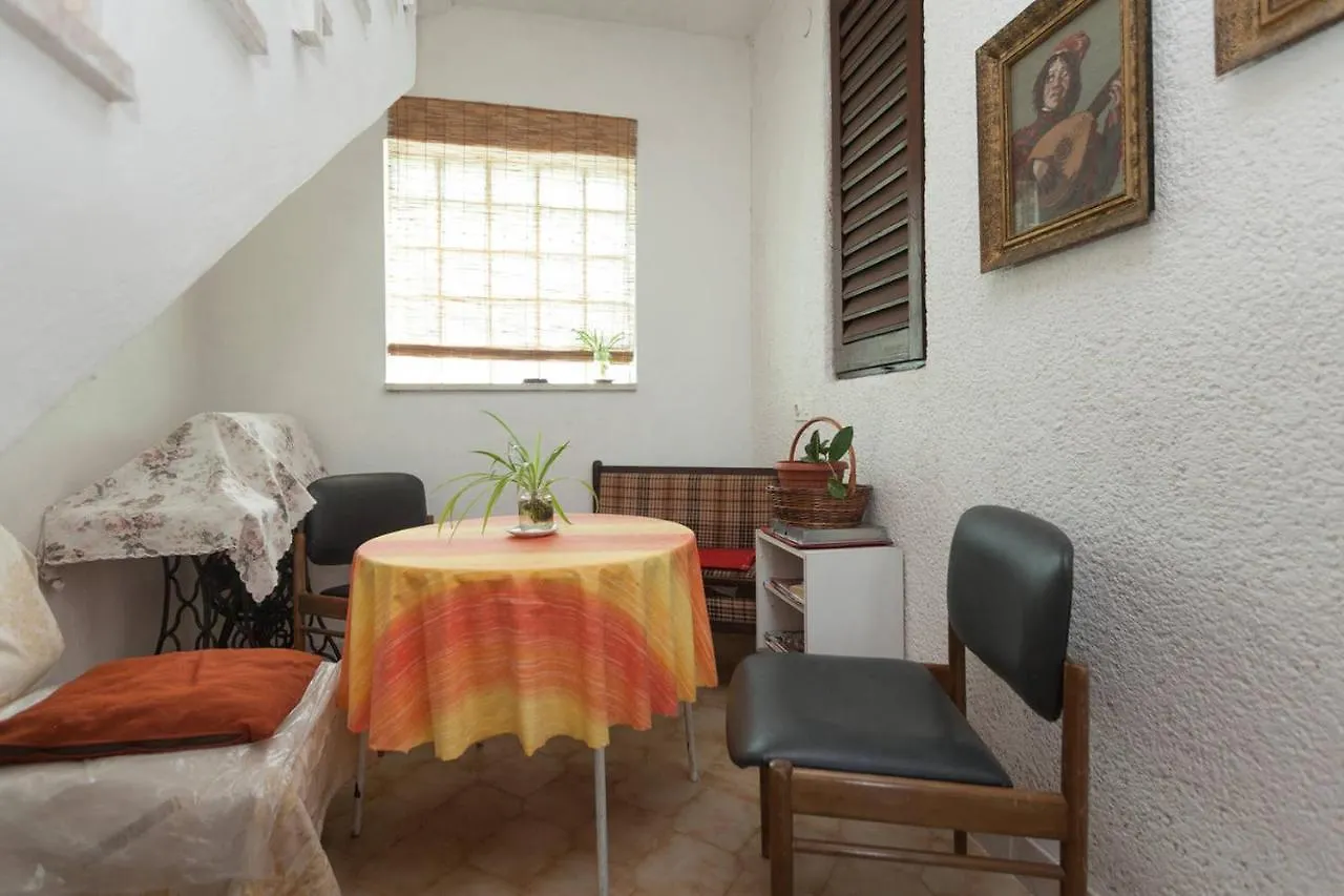 Cosy Studio-Apartment Near The Sea Banjole 0*,
